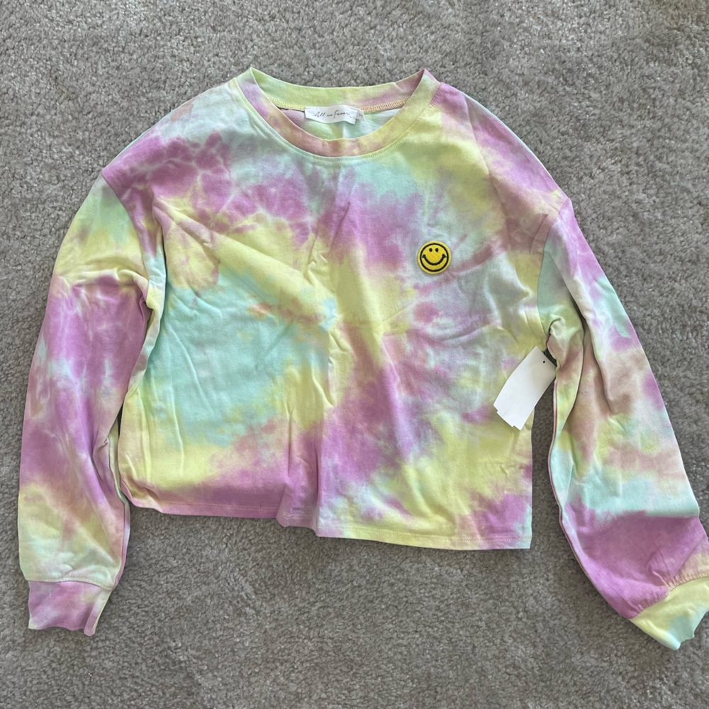 NWT All In Favor Tie Dye Crop Long Sleeves